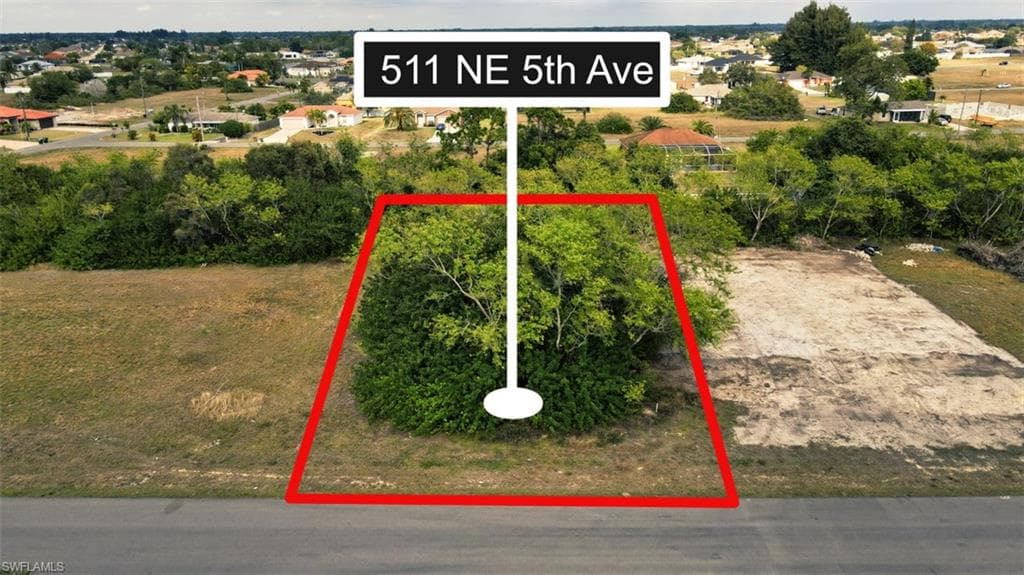 511 NE 5th AVE CAPE CORAL, FL 33909