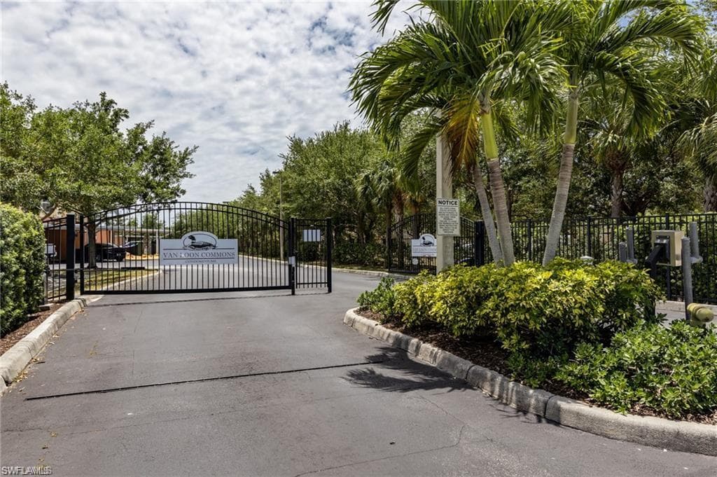 1113 Van Loon Commons CIR 305 CAPE CORAL, FL 33909