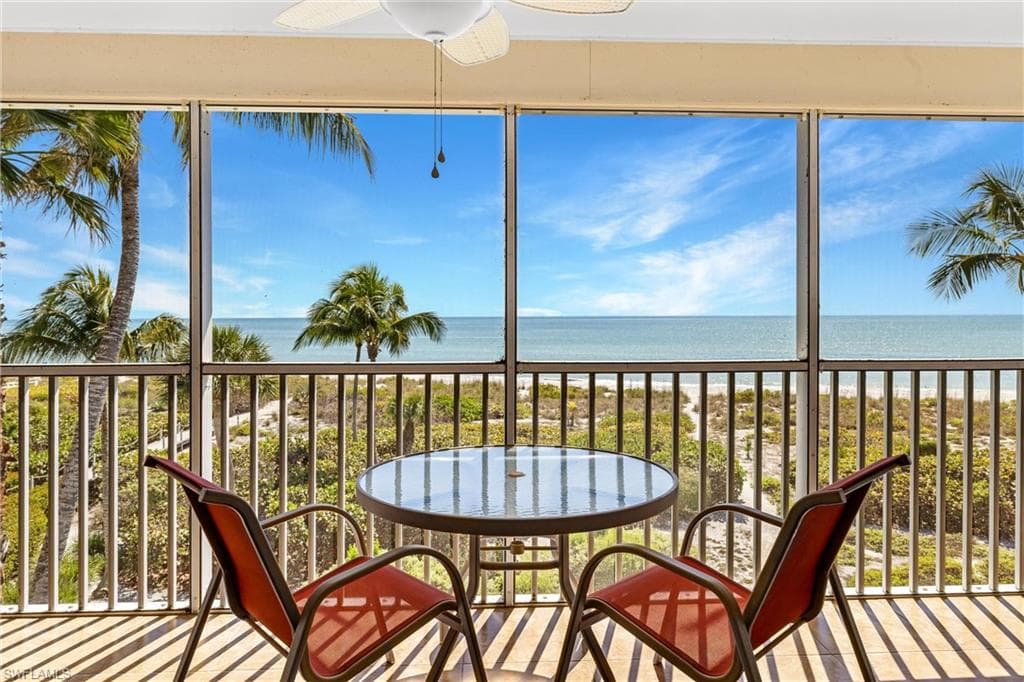 3013 W Gulf DR 301 SANIBEL, FL 33957