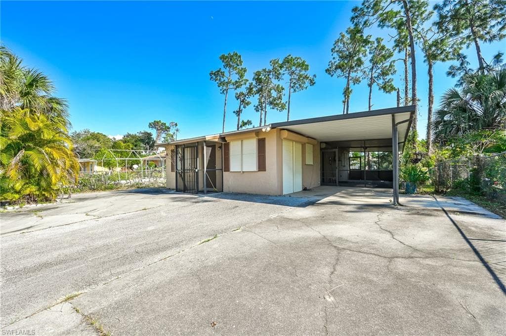 5462 Carlton ST NAPLES, FL 34113