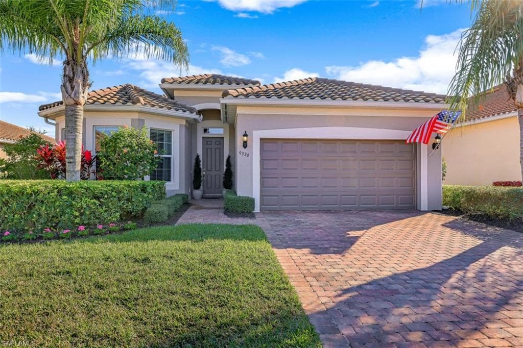 9336 Fieldstone LN NAPLES, FL 34120