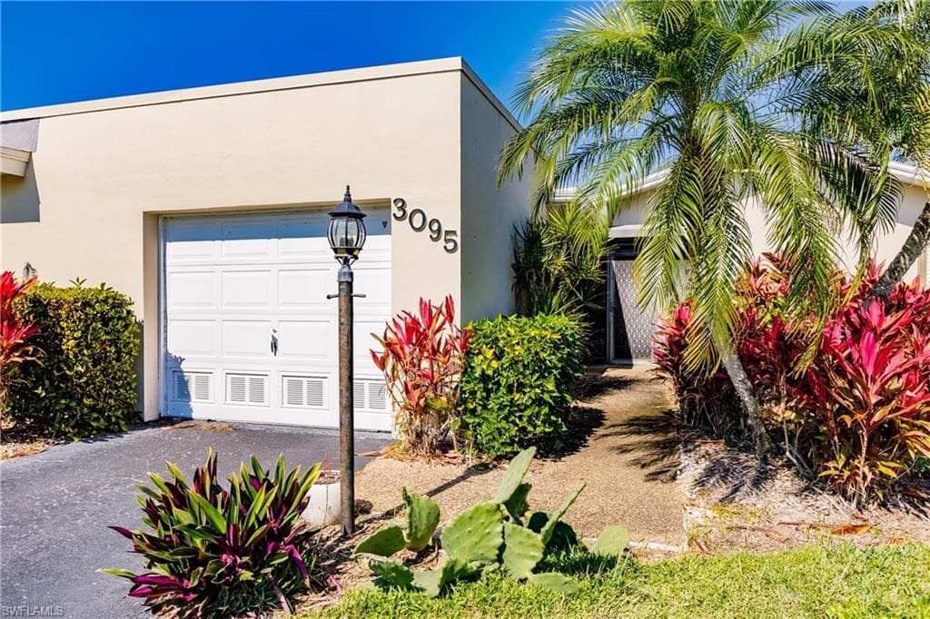 3095 Boca Ciega DR B-18 NAPLES, FL 34112