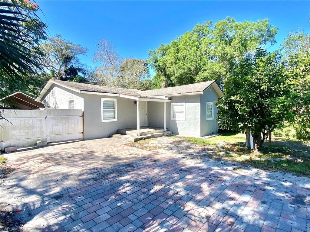 262 Palmacea RD FORT MYERS, FL 33905