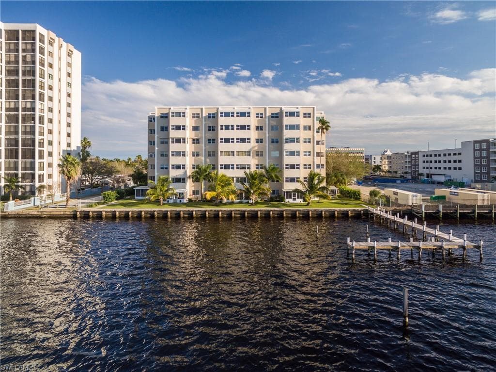 1900 Clifford ST 504 FORT MYERS, FL 33901