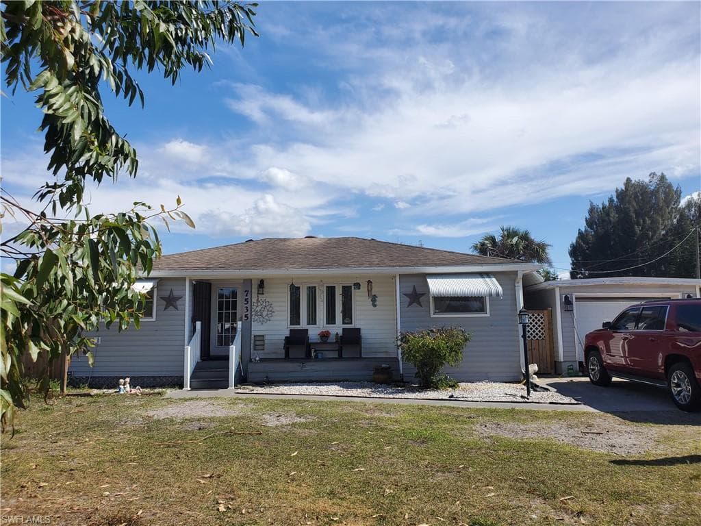 7535 Hart DR NORTH FORT MYERS, FL 33917