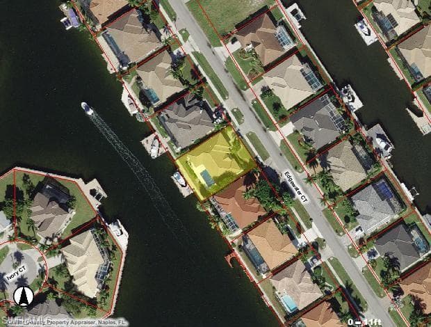 300 Edgewater CT MARCO ISLAND, FL 34145