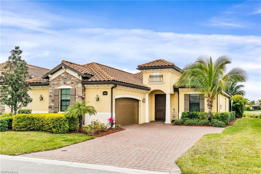28618 Newtown CT BONITA SPRINGS, FL 34135