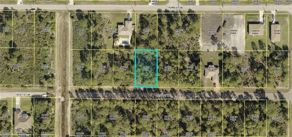 2812 41st ST W LEHIGH ACRES, FL 33971