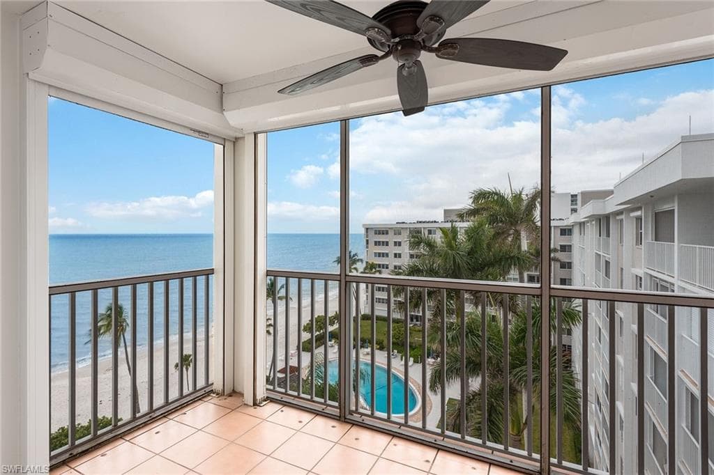 3443 Gulf Shore BLVD N 813 NAPLES, FL 34103