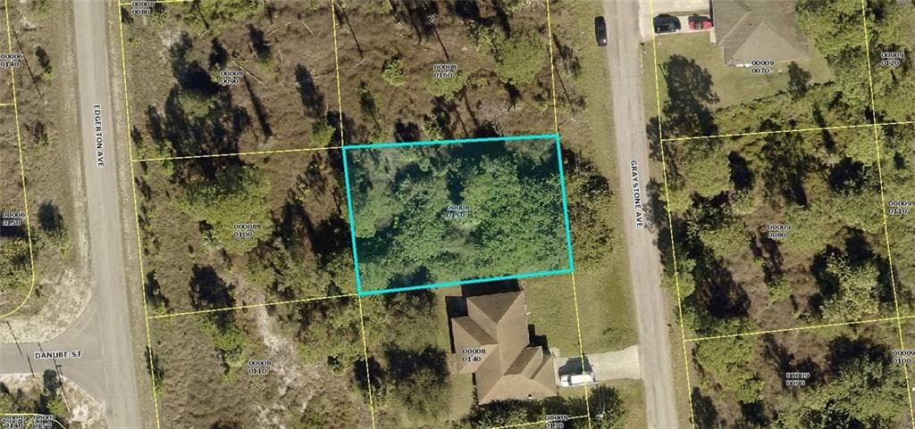 934 Graystone AVE LEHIGH ACRES, FL 33974