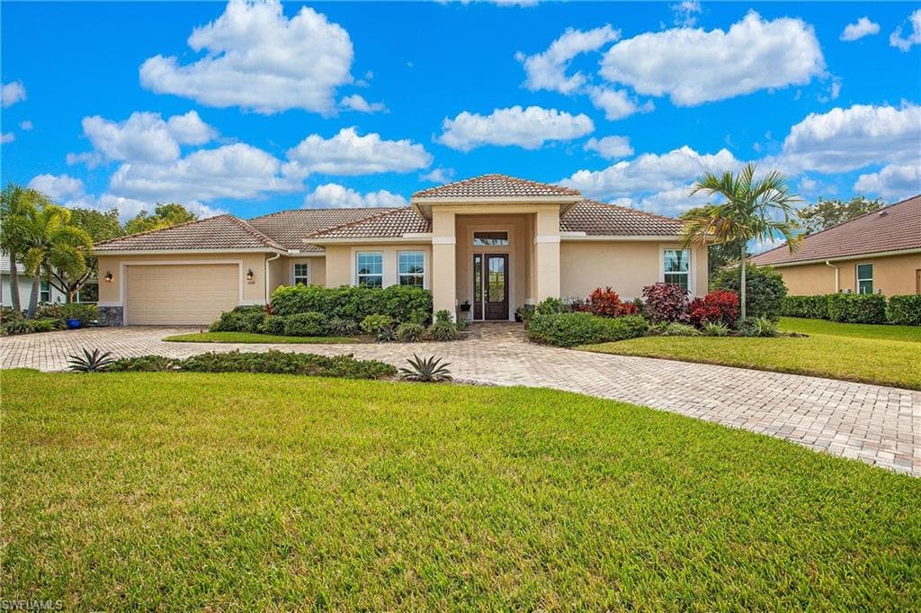 10048 Hidden Pines LN BONITA SPRINGS, FL 34135