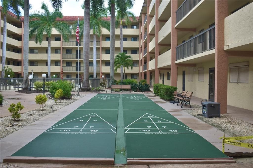 2121 Collier AVE 103 FORT MYERS, FL 33901