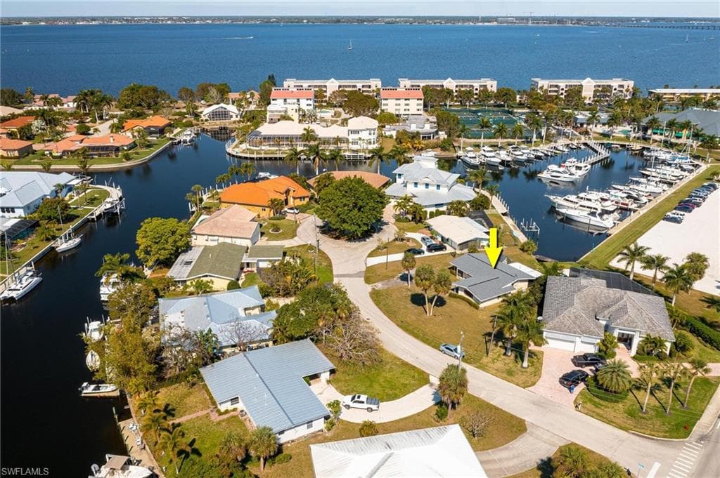 160 Donna CT PUNTA GORDA, FL 33950