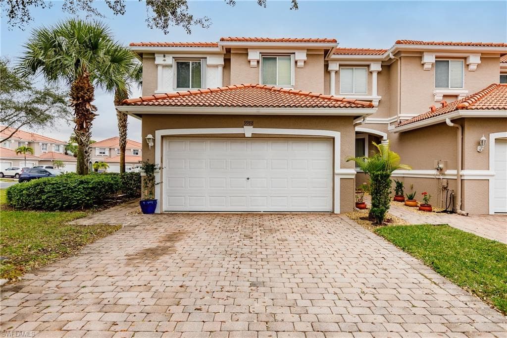 9988 Chiana CIR FORT MYERS, FL 33905