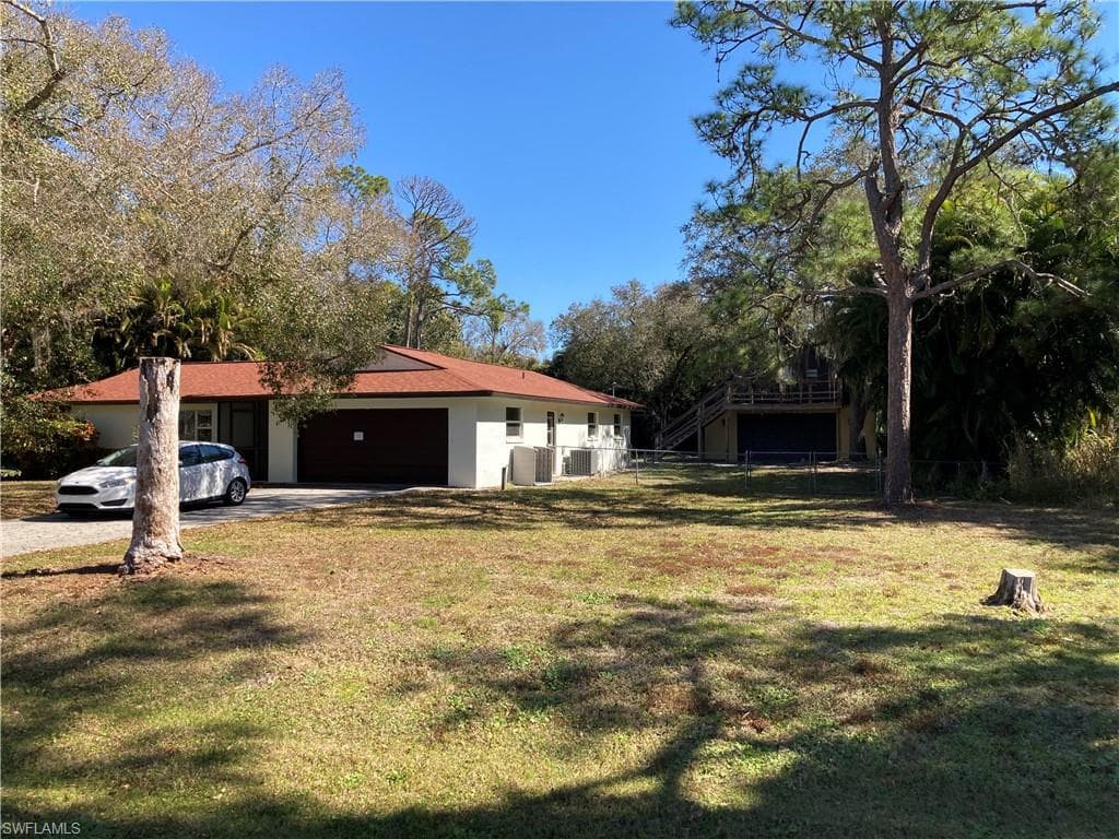 8220 W Jamestown CIR NORTH FORT MYERS, FL 33917
