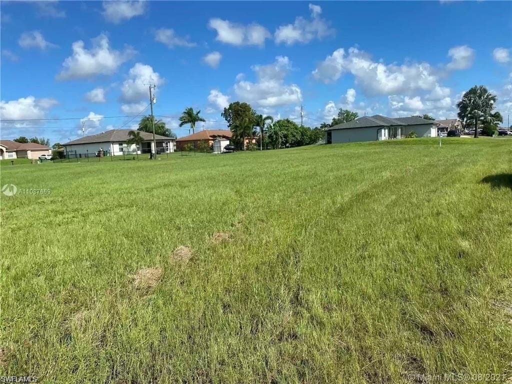 1408 7th AVE CAPE CORAL, FL 33909