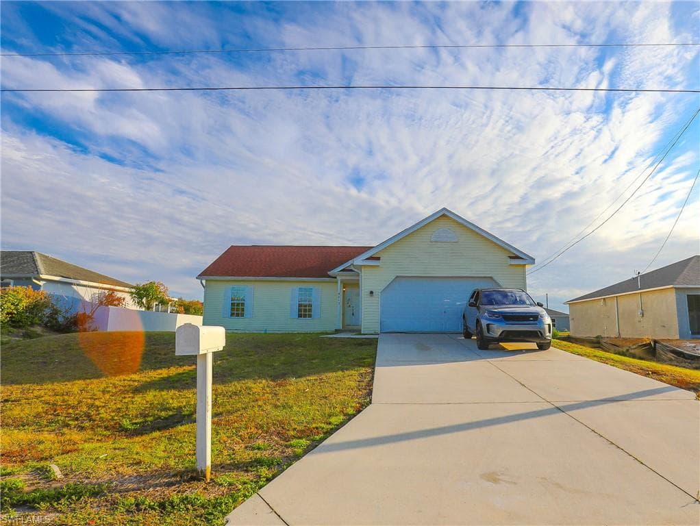 4213 17th ST SW LEHIGH ACRES, FL 33976
