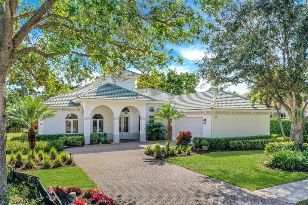 339 Saddlebrook LN NAPLES, FL 34110