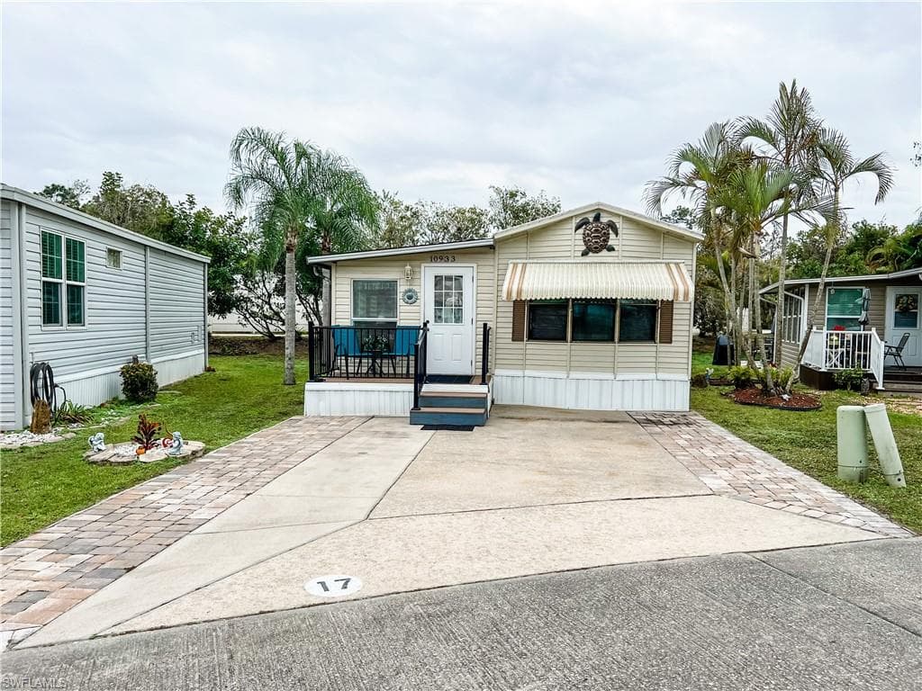 10933 Snowy Egret CIR 17 ESTERO, FL 33928