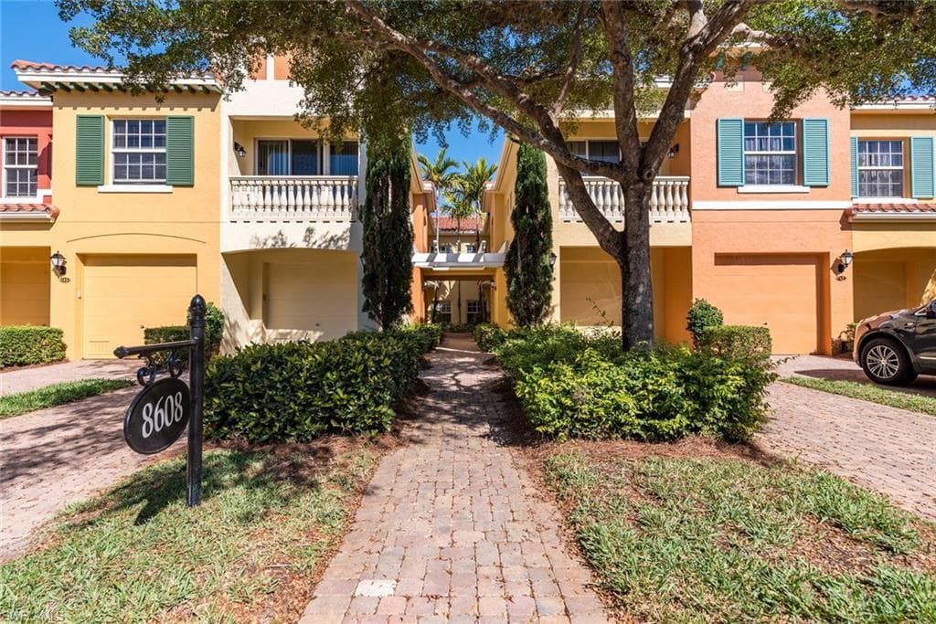 8608 Via Rapallo DR 104 ESTERO, FL 33928