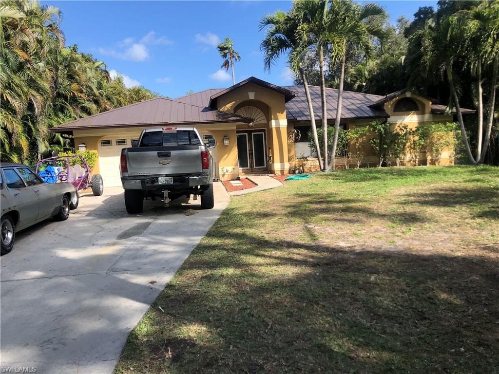 6071 Copper Leaf LN NAPLES, FL 34116