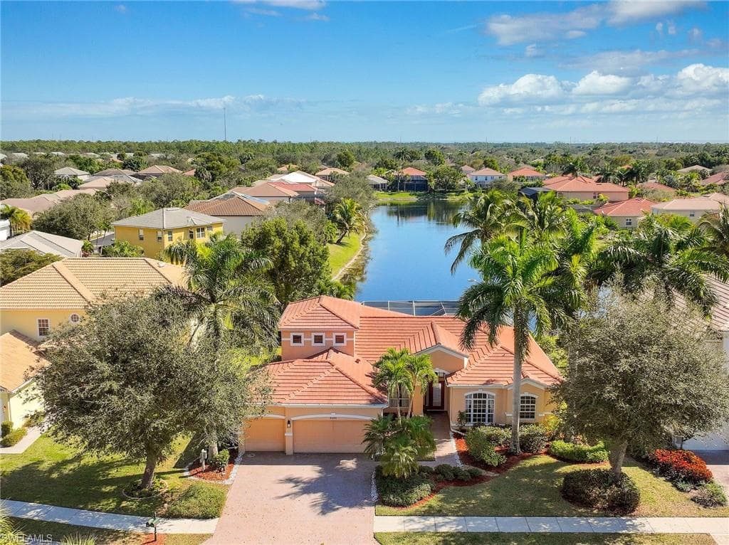 8485 Laurel Lakes BLVD NAPLES, FL 34119