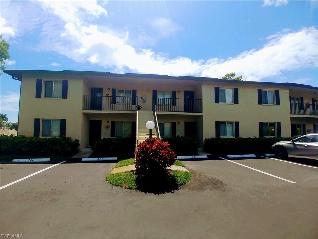 5697 Rattlesnake Hammock RD 108C NAPLES, FL 34113