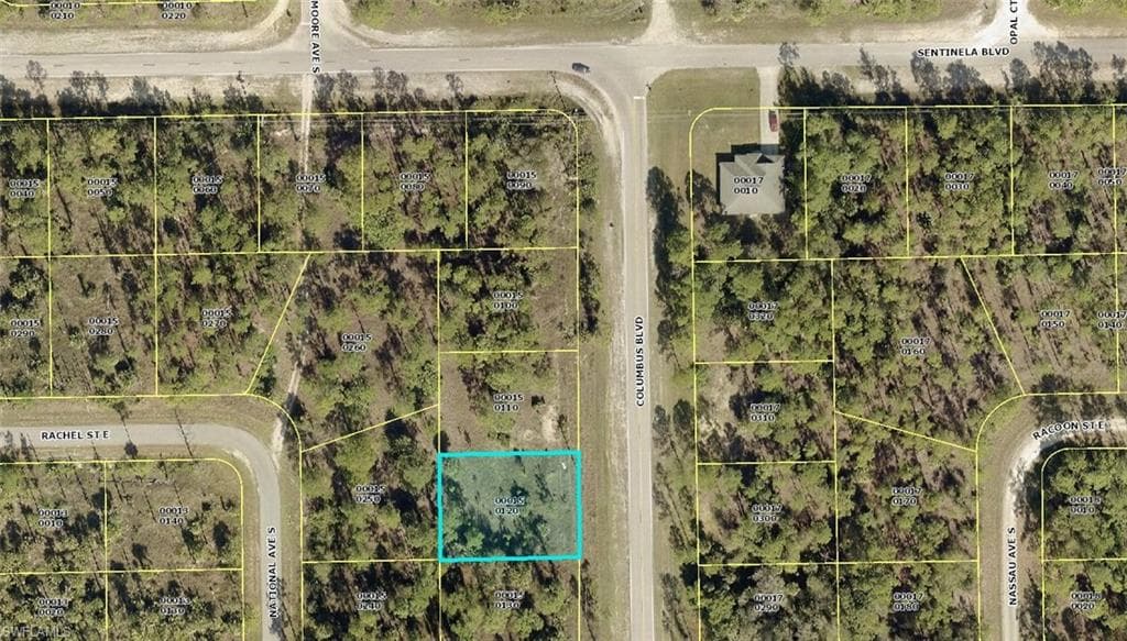 124 Columbus BLVD S LEHIGH ACRES, FL 33974