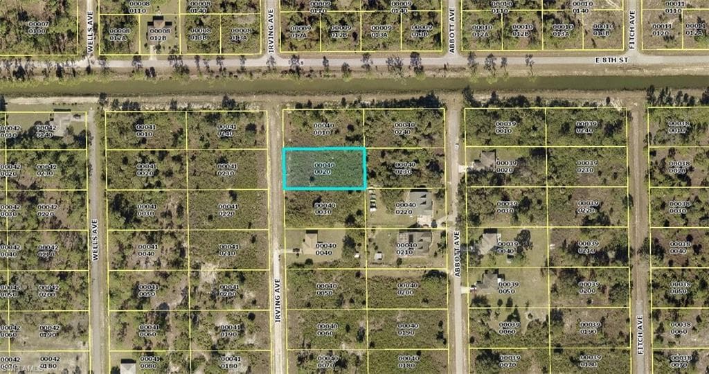 720 Irving AVE LEHIGH ACRES, FL 33972