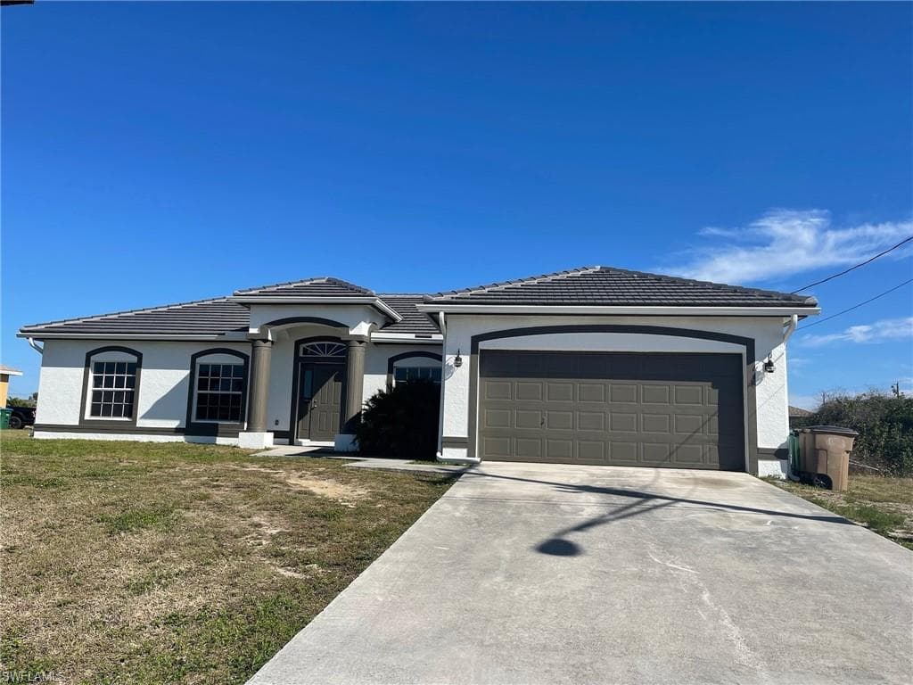 2005 Nelson RD N CAPE CORAL, FL 33993