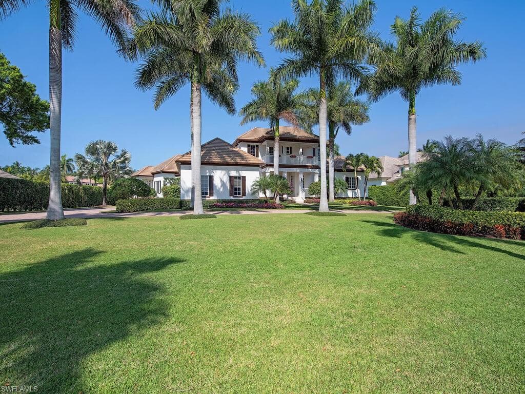 885 ADMIRALTY PARADE NAPLES, FL 34102