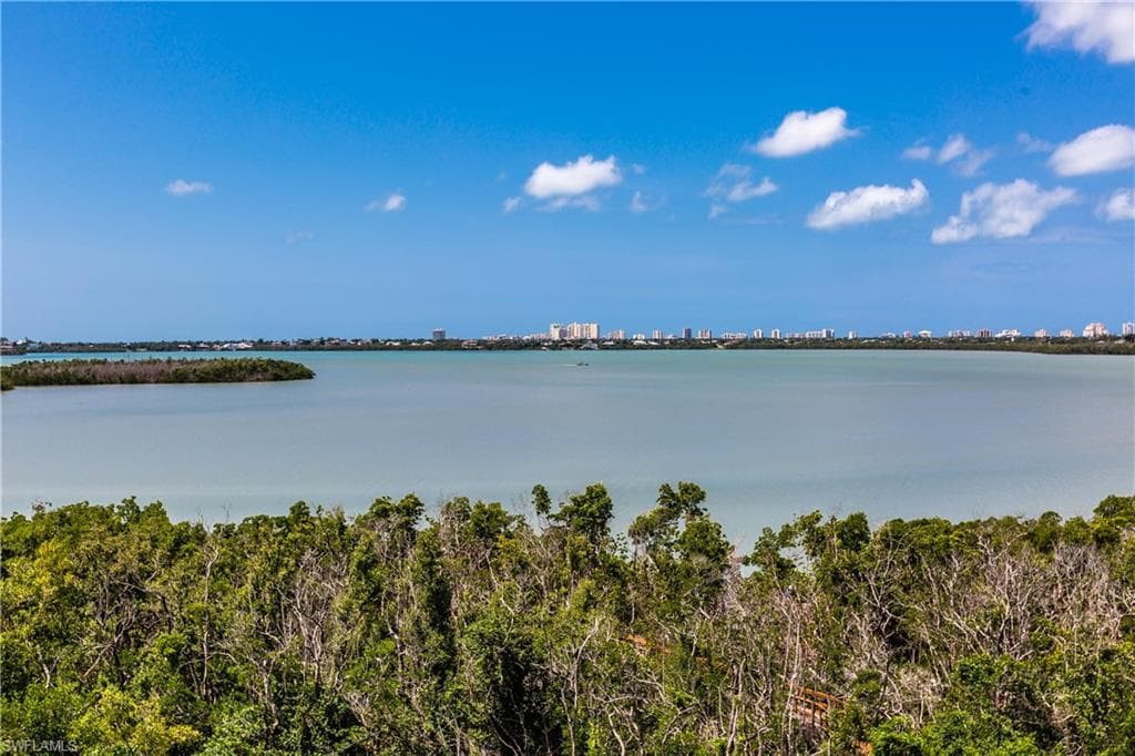 269 Vintage Bay DR C-13 MARCO ISLAND, FL 34145