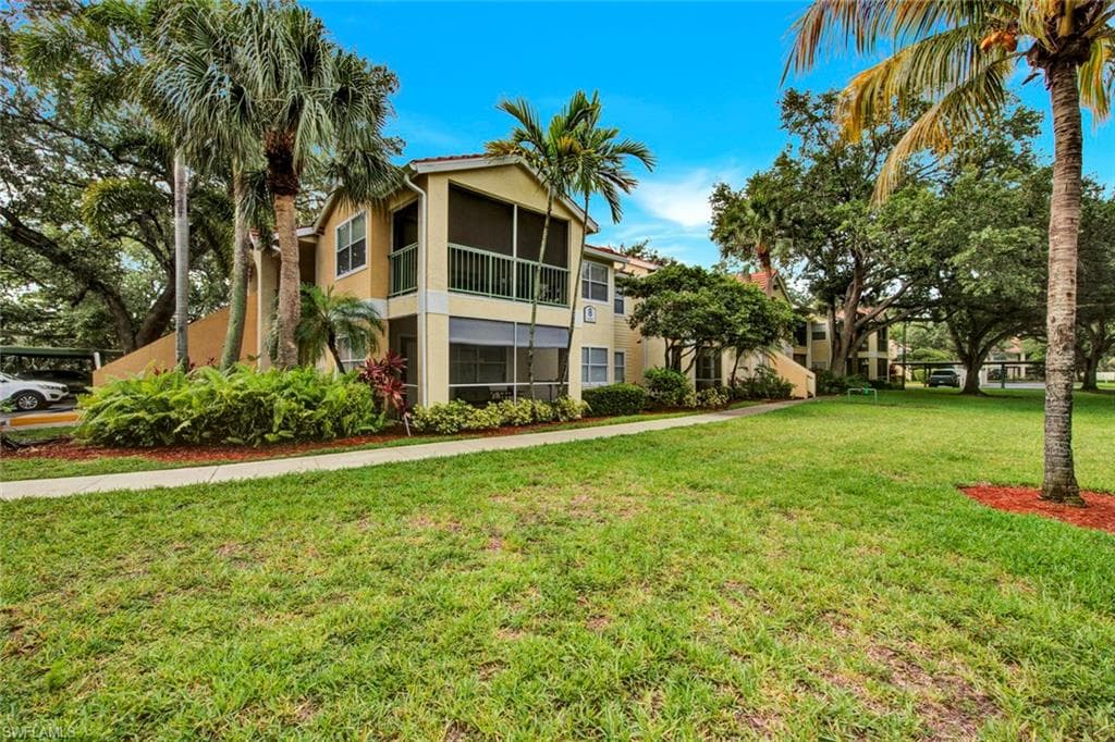 12561 EQUESTRIAN CIR 801 FORT MYERS, FL 33907