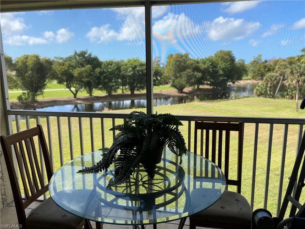 5635 Rattlesnake Hammock RD 303D NAPLES, FL 34113