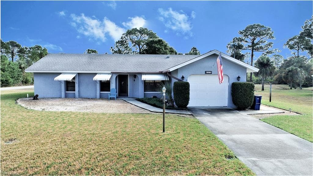 422 Greenwood AVE LEHIGH ACRES, FL 33972