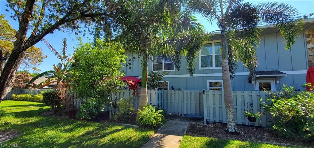 4259 Island CIR 4 FORT MYERS, FL 33919