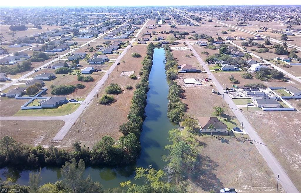 3100 NE 1st PL CAPE CORAL, FL 33909