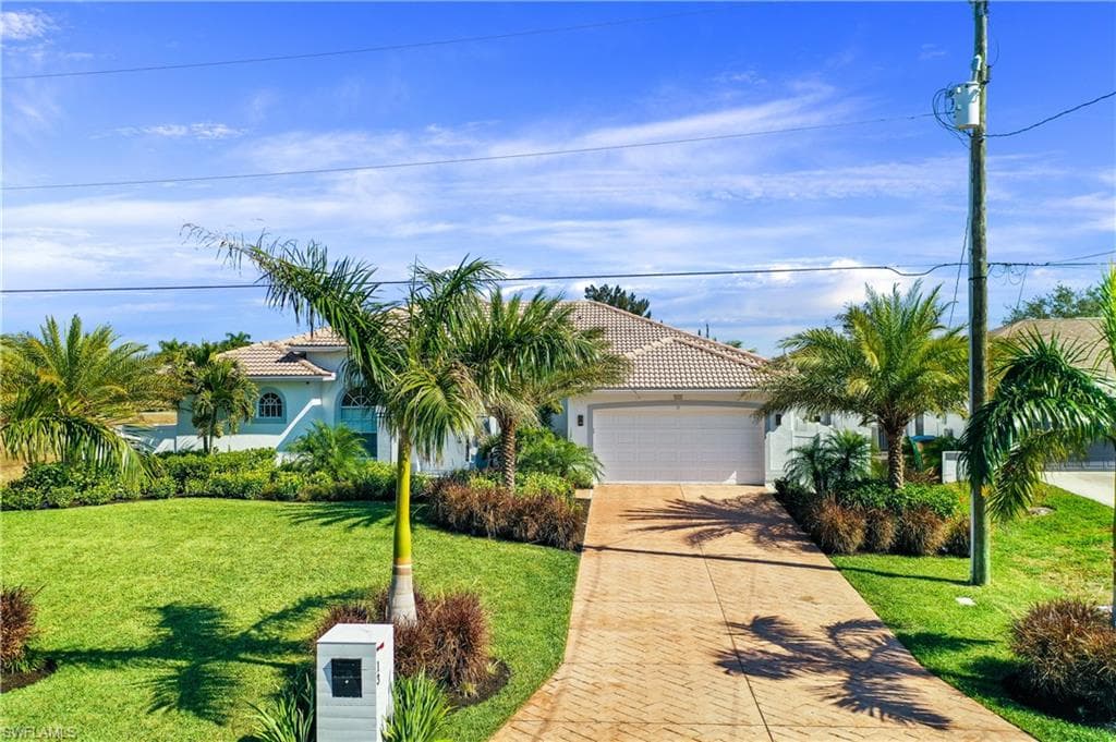 13 36th AVE CAPE CORAL, FL 33993