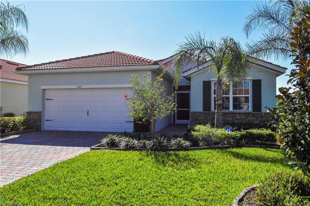 3317 Apple Blossom DR ALVA, FL 33920