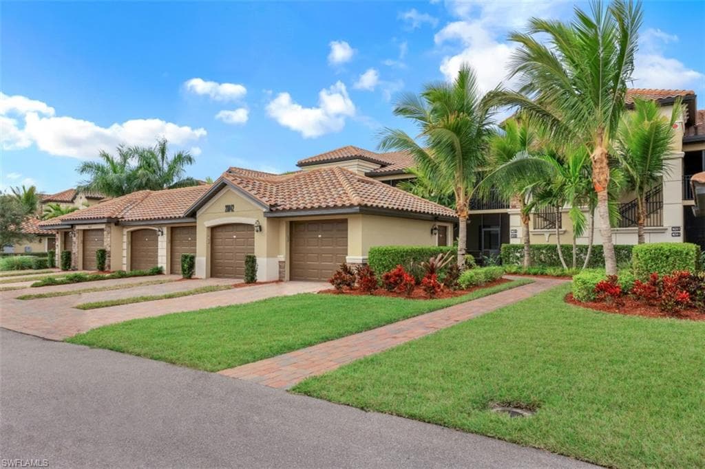 28042 Bridgetown CT 4612 BONITA SPRINGS, FL 34135