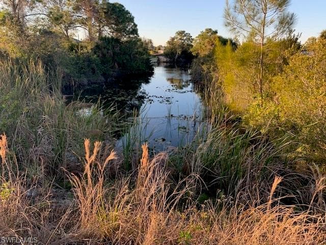 921 SW 4th TER CAPE CORAL, FL 33991