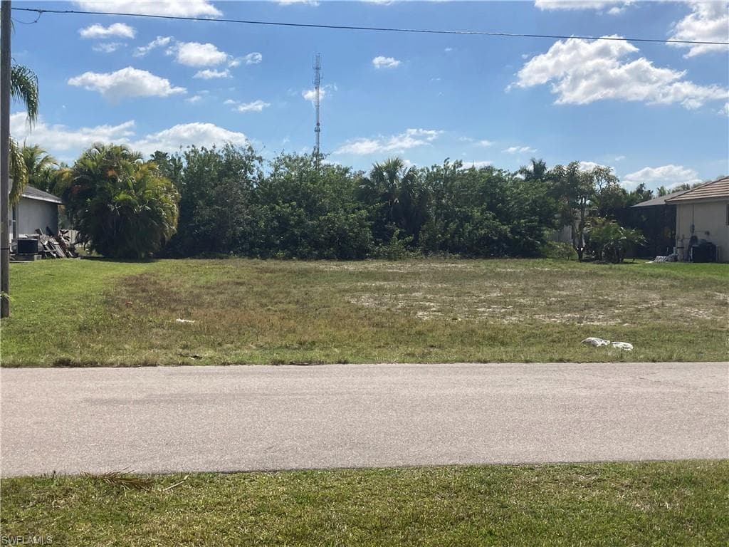 2014 SW 30th TER CAPE CORAL, FL 33914