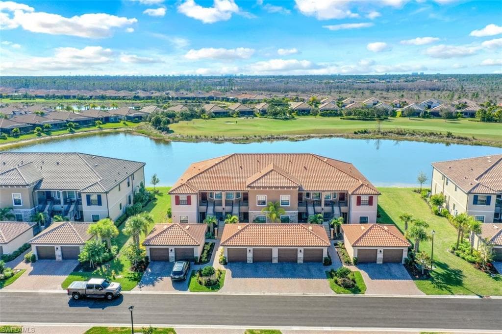 9377 Pocida CT 103 NAPLES, FL 34119