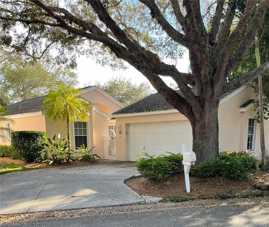 2834 Mizzen WAY NAPLES, FL 34109