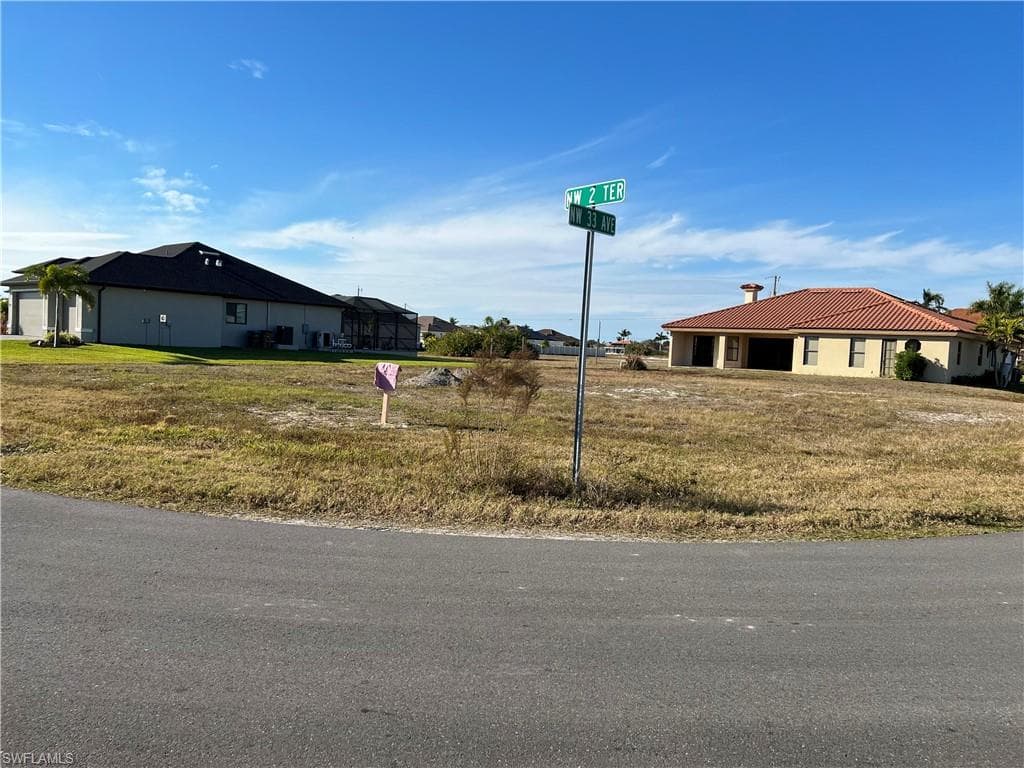 3301 NW 2nd TER CAPE CORAL, FL 33993