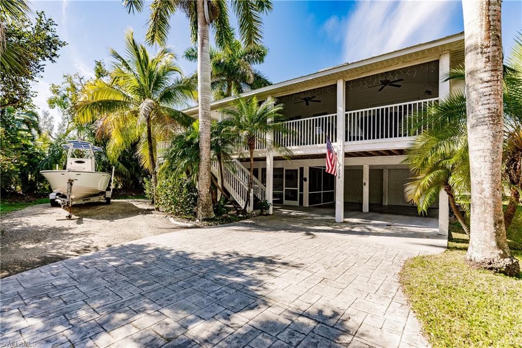 7698 Myrsine CIR BOKEELIA, FL 33922