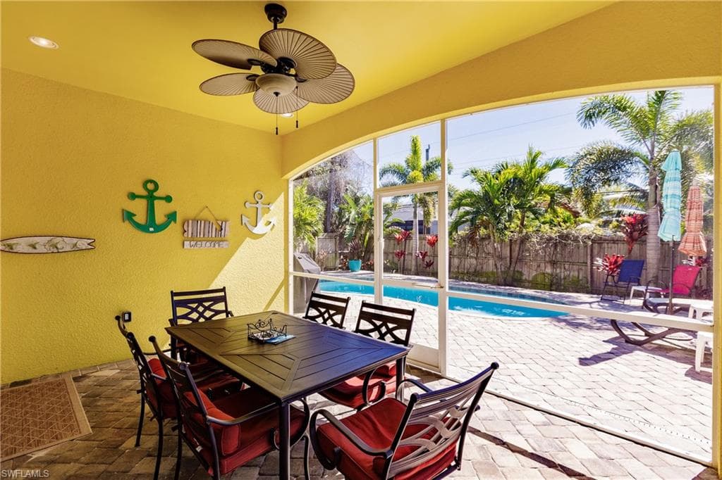 616 92nd AVE N NAPLES, FL 34108