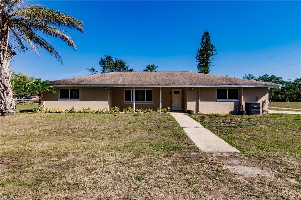 19750 Little LN ALVA, FL 33920