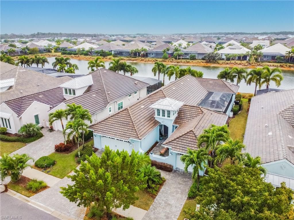 6449 Pembroke WAY NAPLES, FL 34113