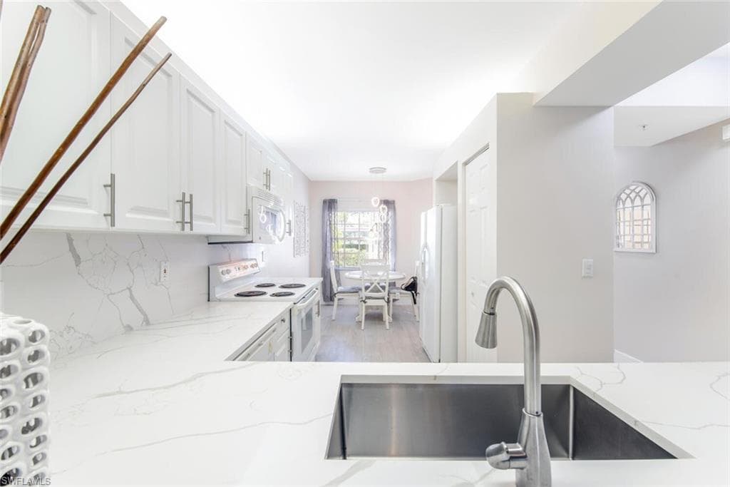 7502 Silver Trumpet LN 103 NAPLES, FL 34109